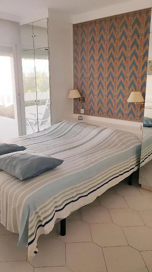 Luxurious Seaview Apartment 6P, 卡拉德米哈斯 西班牙
