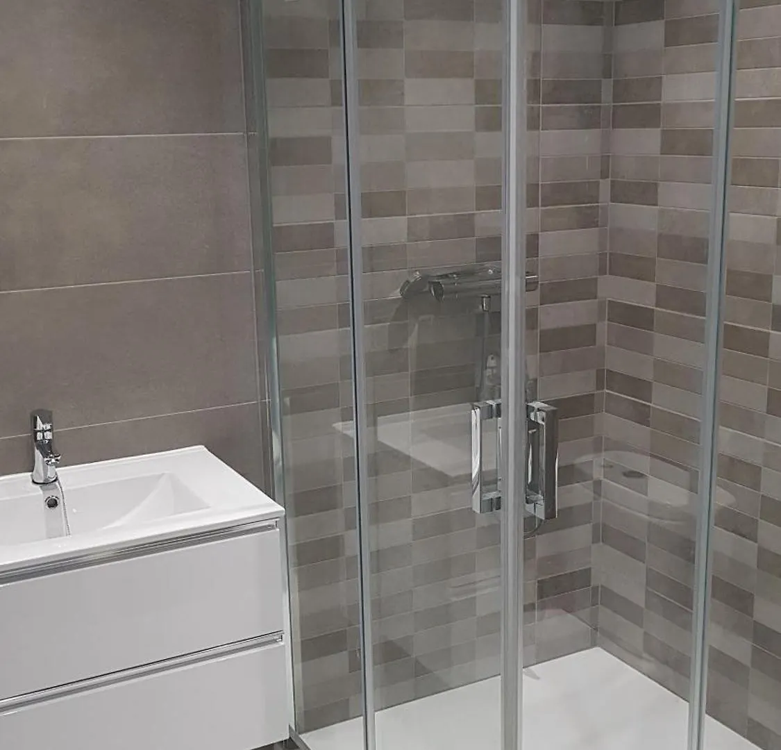Luxurious Seaview Apartment 6P, 卡拉德米哈斯